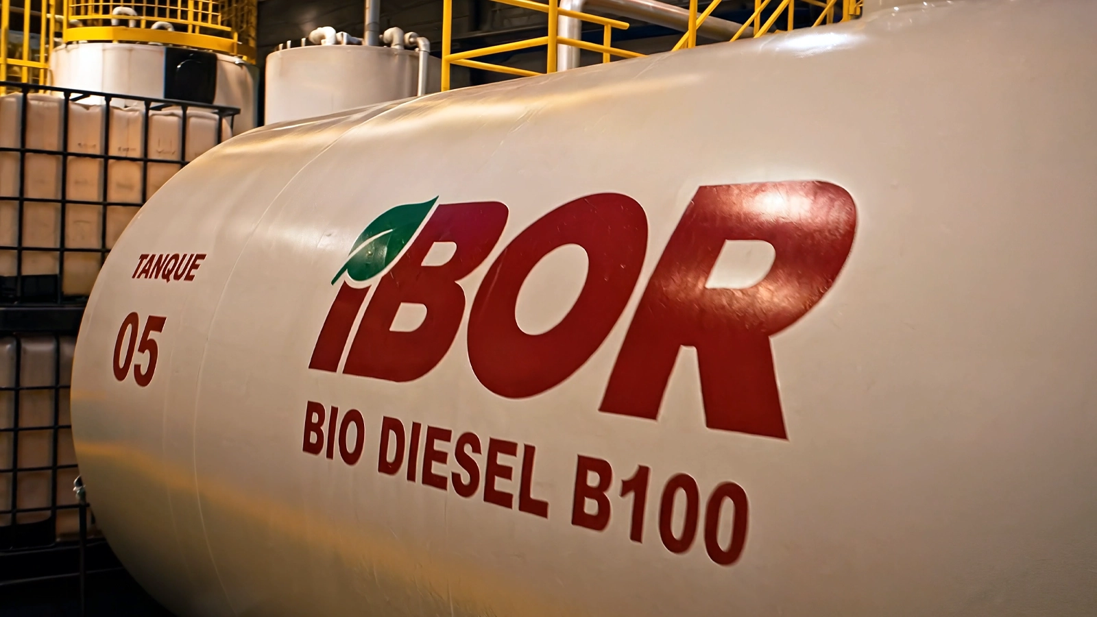 Tanque 05 de biodiesel B100 da IBOR, na usina própria da empresa.